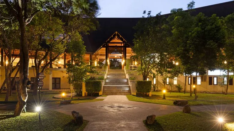 The-Paradise-Resort-&-Spa-Exterior